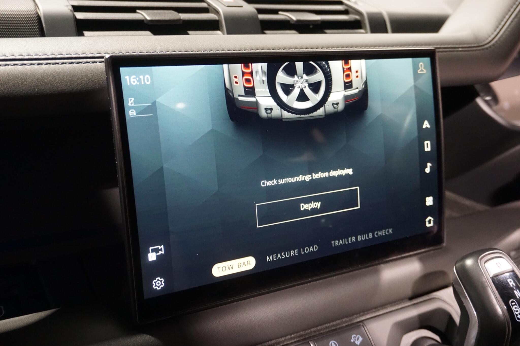 Land Rover Defender 110 3.0 D300 MHEV X-Dynamic HSE SUV 5dr Diesel Auto 4WD Euro 6 (s/s) (300 ps)